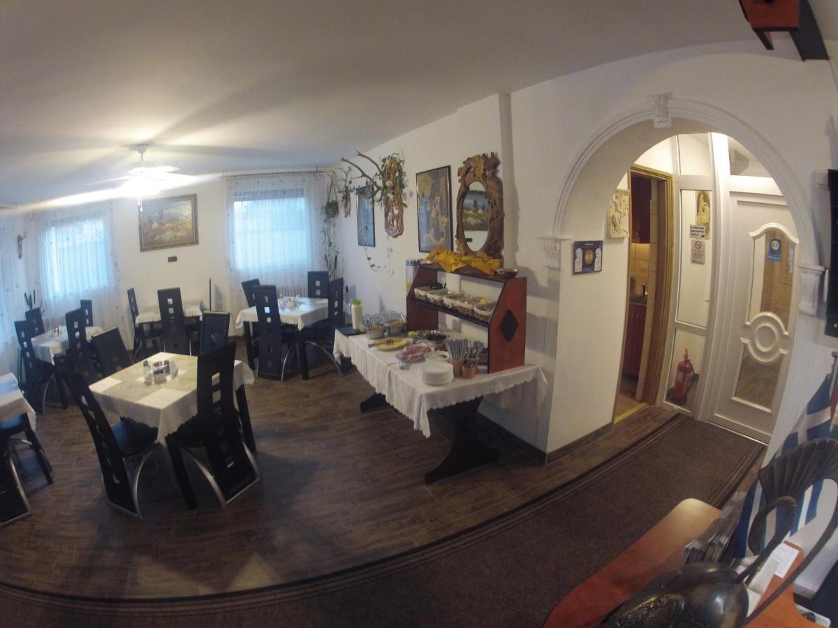 Olympos Panzio Hotell Budaörs Exteriör bild