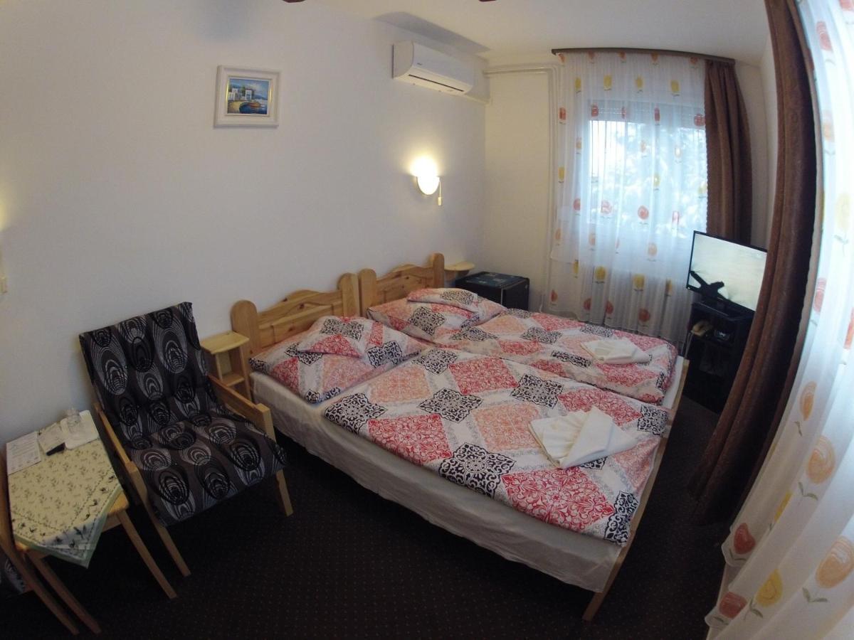 Olympos Panzio Hotell Budaörs Exteriör bild